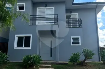 Casa  à venda ou para alugar com 3 quartos, sendo 3 suítes,  no condomínio vivenda das cerejeiras, valinhos - sp
