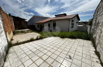 Casa à venda na Rua Vinte e Quatro de Outubro, Centro, Vinhedo