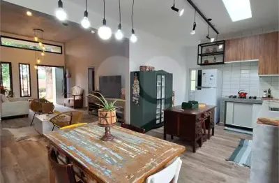 Casa  à venda com 3 quartos, sendo 3 suítes,  no condomínio chacaras do lago, vinhedo - sp