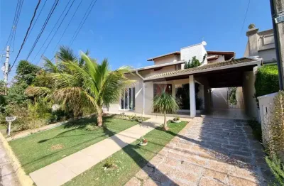 Casa  à venda ou para alugar com 3 quartos, sendo 3 suítes,  no condomínio villagio capriccio, louveira - sp