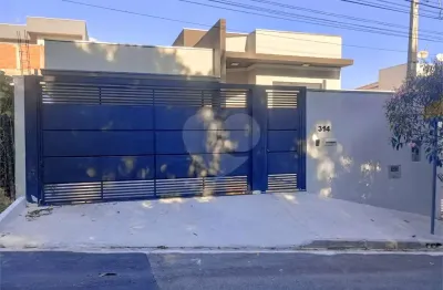 Casa à venda com 3 quartos, sendo 1 suíte,  em jardim eliza, vinhedo - sp