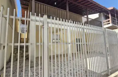 Casa à venda com 3 quartos, sendo 1 suíte,  em bosque, vinhedo - sp