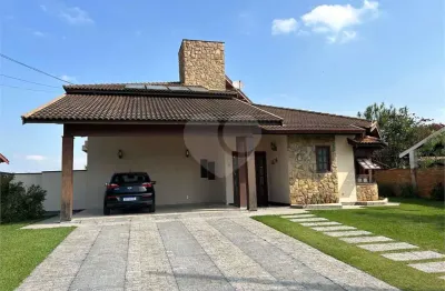 Casa  à venda com 3 quartos, sendo 1 suíte,  no condomínio estância marambaia, vinhedo - sp