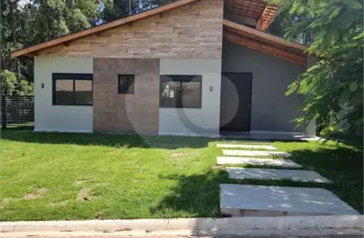 Casa  à venda com 3 quartos, sendo 3 suítes,  no condomínio terras de santa teresa, itupeva - sp