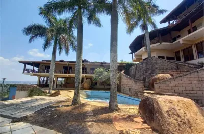 Casa à venda com 14 quartos, sendo 10 suítes,  no condomínio rua do observatorio 2270, vinhedo - sp