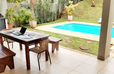 Casa  à venda ou para alugar com 3 quartos, sendo 2 suítes,  no condomínio reserva dos vinhedos, louveira - sp