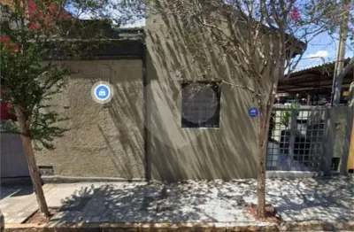 Casa à venda ou para alugar com 3 quartos, sendo 2 suítes,  no centro, vinhedo - sp