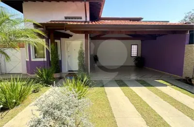 Casa  à venda com 3 quartos, sendo 1 suíte,  no condomínio residencial grape village, vinhedo - sp