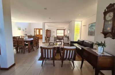 Casa  à venda com 4 quartos, sendo 4 suítes,  no condomínio santa teresa, itupeva - sp