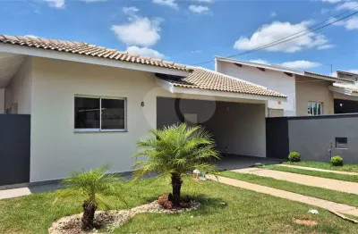 Casa  à venda ou para alugar com 3 quartos, sendo 1 suíte,  no condomínio colina dos coqueiros, valinhos - sp