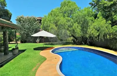 Casa  à venda ou para alugar com 4 quartos, sendo 4 suítes,  no condomínio estância marambaia, vinhedo - sp