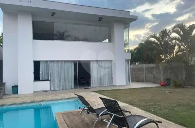 Casa  para alugar com 3 quartos, sendo 1 suíte,  no condomínio vila hípica ii, vinhedo - sp