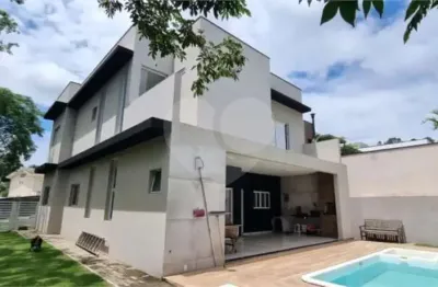Casa  à venda com 3 quartos, sendo 3 suítes,  no condomínio villa d&apos; oro, vinhedo - sp