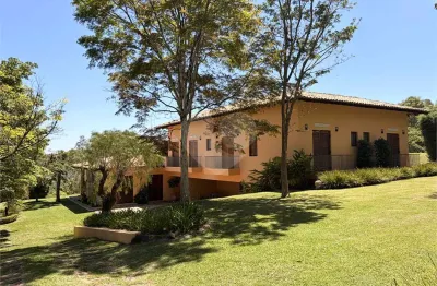 Casa  à venda com 4 quartos, sendo 4 suítes,  no condomínio vale da santa fé, vinhedo - sp