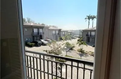 Casa  à venda com 3 quartos, sendo 3 suítes,  no condomínio quinta das parreiras, valinhos - sp