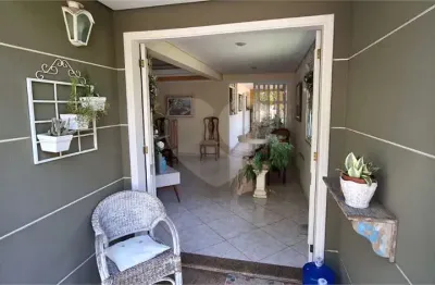 Casa  à venda com 5 quartos, sendo 1 suíte,  no condomínio vinhas da vista alegre - lado sede, vinhedo - sp