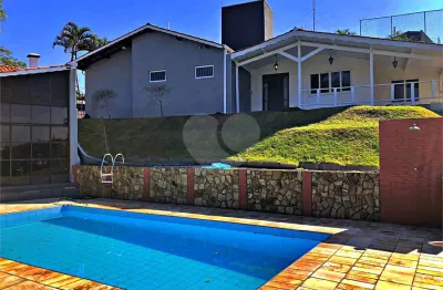 Casa  à venda ou para alugar com 4 quartos, sendo 2 suítes,  no condomínio estância marambaia, vinhedo - sp