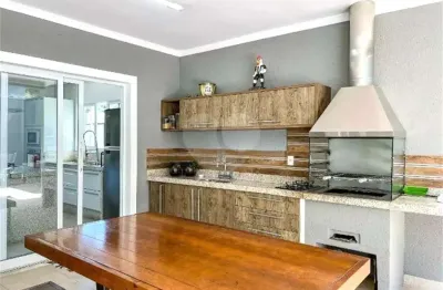 Casa  à venda com 3 quartos, sendo 3 suítes,  no condomínio Recanto Dos Paturis, Vinhedo - SP