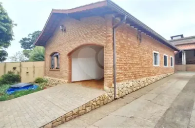 Casa à venda com 3 quartos, sendo 1 suíte,  em Jardim Itália, Vinhedo, SP