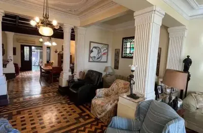 Casa à venda na urca, rio de janeiro - 8 quartos, 5 suítes, 3 salas, 6 banheiros, 4 vagas de garagem - 843m²