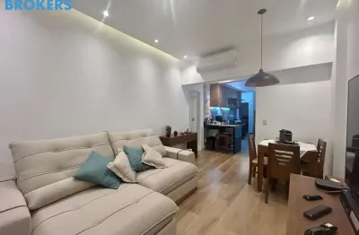 Apartamento reformadíssimo à venda em laranjeiras, rio de janeiro-rj: 2 quartos, 2 banheiros, 1 vaga de garagem, 74m². venha conferir!