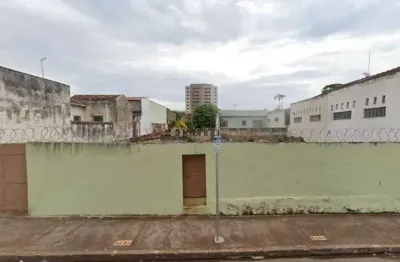 Terreno à venda na Avenida Capitão Manoel Prata, São Benedito, Uberaba