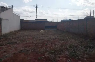Terreno à venda na Rua Ronaldo Rodrigues Alvarenga, Parque das Laranjeiras, Uberaba