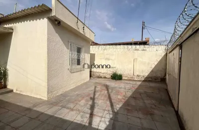 Casa à venda no bairro nossa senhora abadia. são dois barracões.