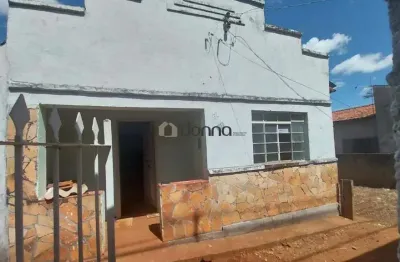 Casa à venda, 2 quartos, 2 vagas, vila militar - uberaba/mg