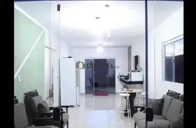 Casa a venda com dois quartos no bairro laranjeiras