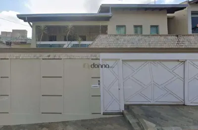 Casa à venda na Rua Doutor Silvério José Bernardes, São Sebastião, Uberaba