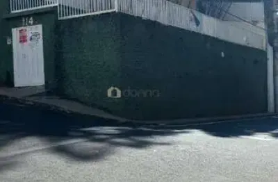 Casa de 03 quartos, sendo 01 suíte, localizada no bairro são sebastião