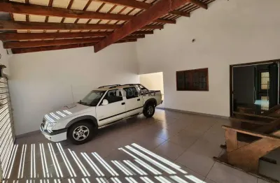Casa com 3 quartos à venda na Rua João Modesto dos Santos, Quinta Boa Esperança, Uberaba