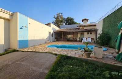 Casa com 4 quartos à venda na Rua Afonso Rato, Mercês, Uberaba