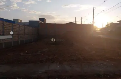 Terreno à venda na Rua Dulce Santana Lopes dos Santos, Oneida Mendes, Uberaba