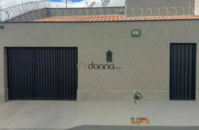 Casa com 3 quartos, sendo uma suite no bairro antonia candida