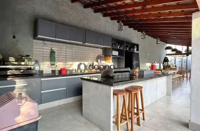 Casa a venda com 3 suites no condomínio mario franco