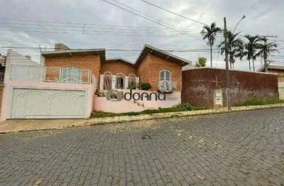 Casa com piscina e 4 quartos (2 suítes) para alugar – 638 m² próx. à av. santos dumont