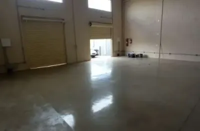 Ótimo salão para venda, bairro fraternidade, 120m², 2 banheiros com acessibilidade, 2 portas na frente, bem localizado na avenida do bairro, proximo