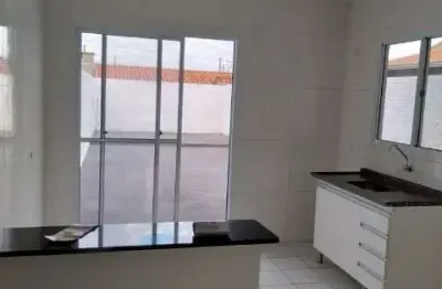 Casa para locação ou venda, pq da liberdade v, 02 dormitórios, 01 banheiro, 02 vagas descobertas, gabinete na pia da cozinha, box de vidro, casa locaç
