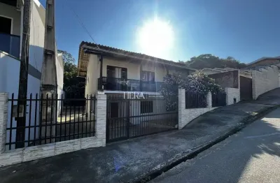 Casa com 4 quartos à venda no fortaleza, blumenau , 194 m2 por r$ 680.000