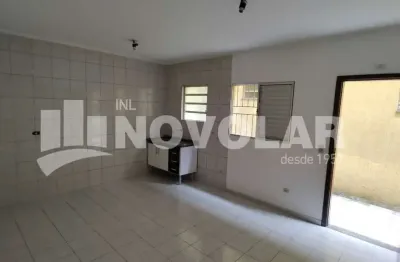 Casa térrea na vila maria com  2 dormitórios, sala. oportunidade, agende sua visita!