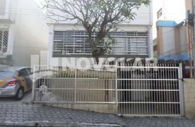 Sobrado espaçoso na penha: ideal para comércio ou residência!