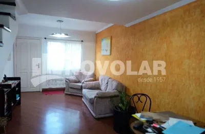 Sobrado em condomínio fechado na vila caraguatá, 3 dormitórios sendo 1 suíte, 2 vagas.