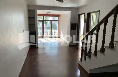 Sobrado no tucuruvi 3 dormitórios sendo 1 suíte, sala 2 ambientes e com 2 vagas de garagem.