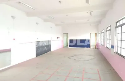 Prédio comercial no bairro da vila medeiros. para locação com 4 pavimentos, 20 salas, elevador.