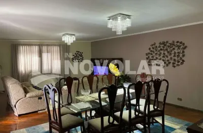 Sobrado com 3 suítes e armários, sala em 2 ambientes, copa/cozinha planejada, 4 banheiros