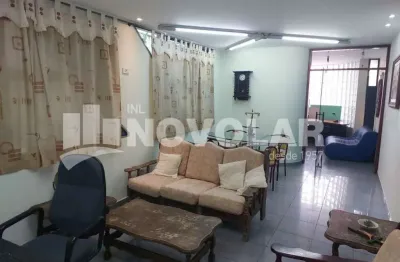 Sobrado 4 suítes sendo uma máster, 6 banheiros, 2 vagas