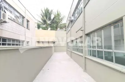 Prédio comercial na lapa, com uma área construída de 976 metros. com energia trifásica. visite!