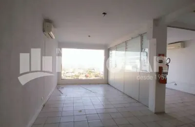 Prédio com 8 salas para alugar no Sumarezinho, São Paulo 